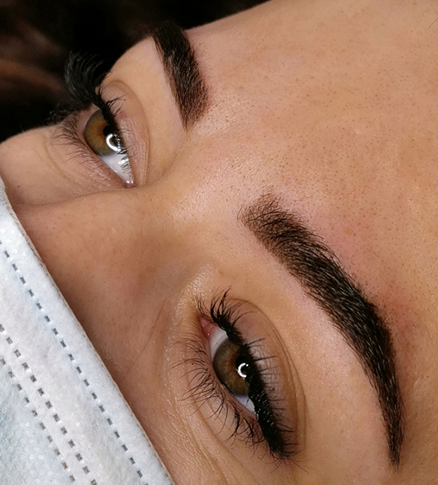 Micropigmentación de Cejas